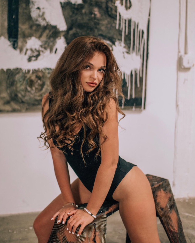 Female model photo shoot of AnyaSvors