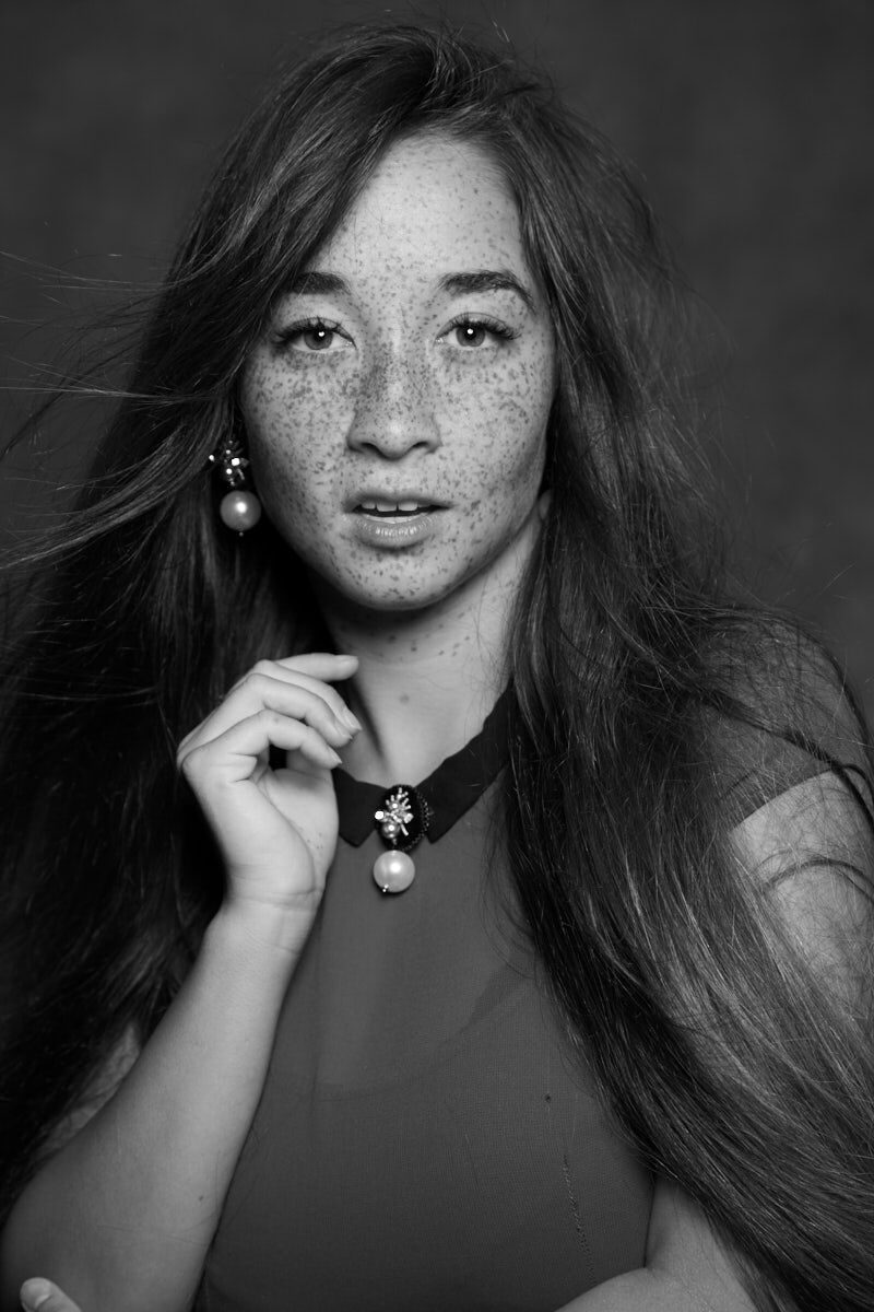 Female model photo shoot of Dina7 by EKF
