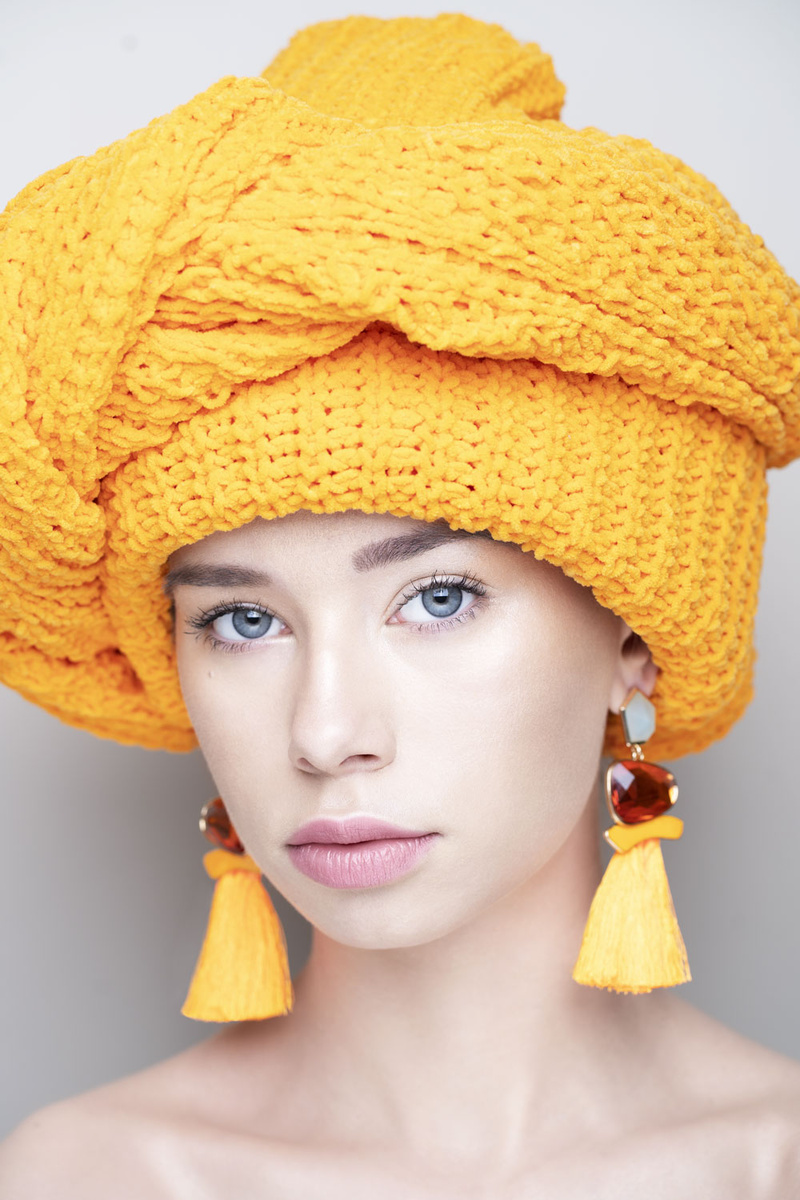 Female model photo shoot of Irina Retoucher