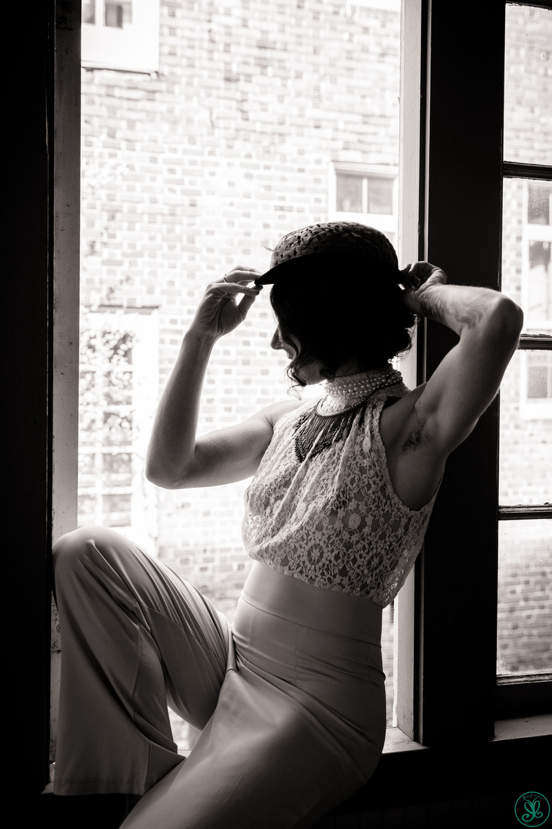 Female model photo shoot of XuxaBluet