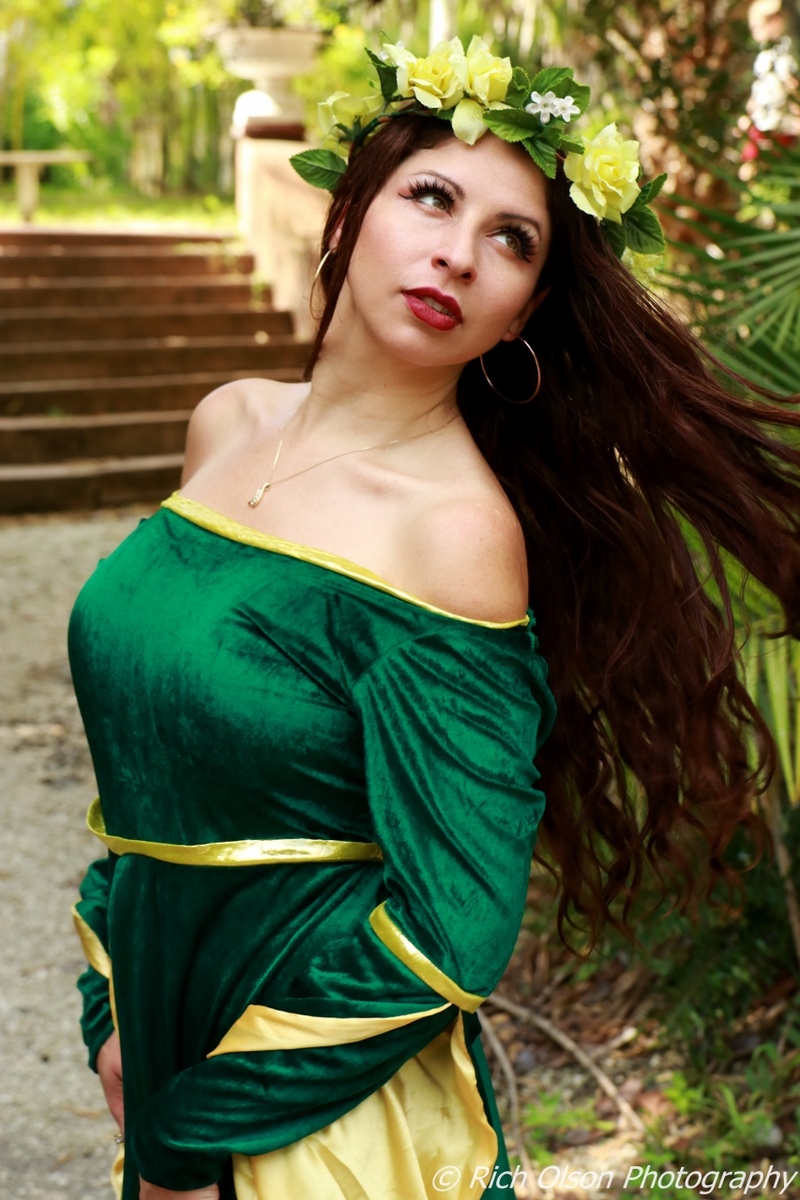 Female model photo shoot of Katherinna Solange