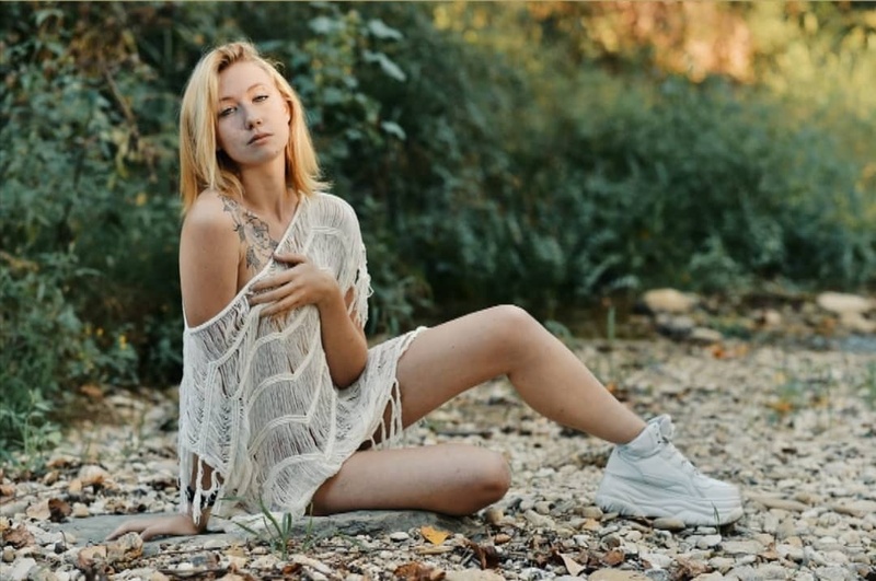 Female model photo shoot of Natalia Tomkiewicz
