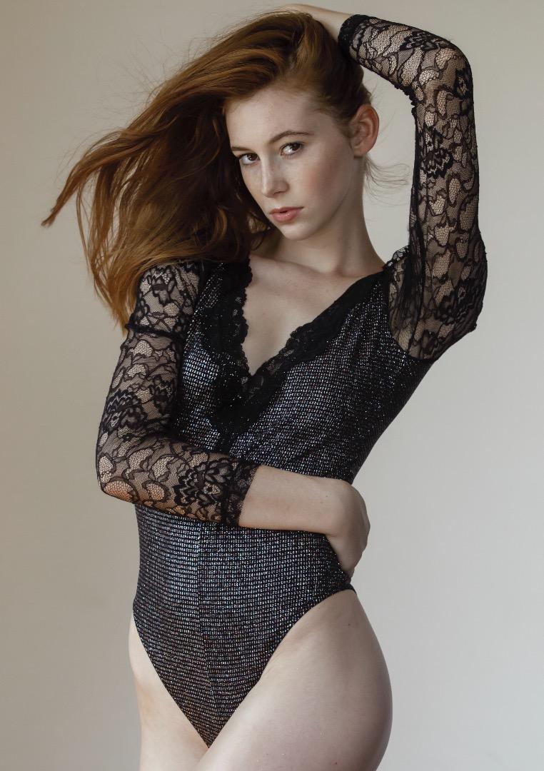Female model photo shoot of olivialindsey