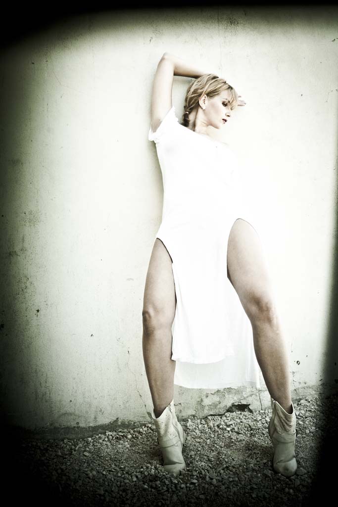 Female model photo shoot of ManuelaGiorgia