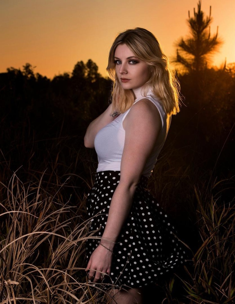 Female model photo shoot of ScarlettJadeModel