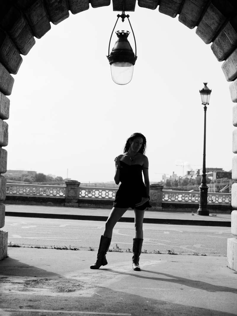 Female model photo shoot of Loves2model in Paris, France