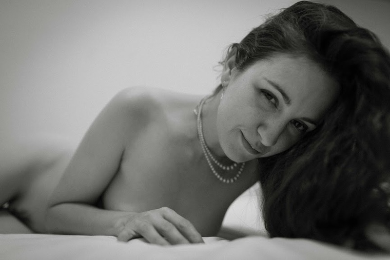 Female model photo shoot of Rachel Leigh West