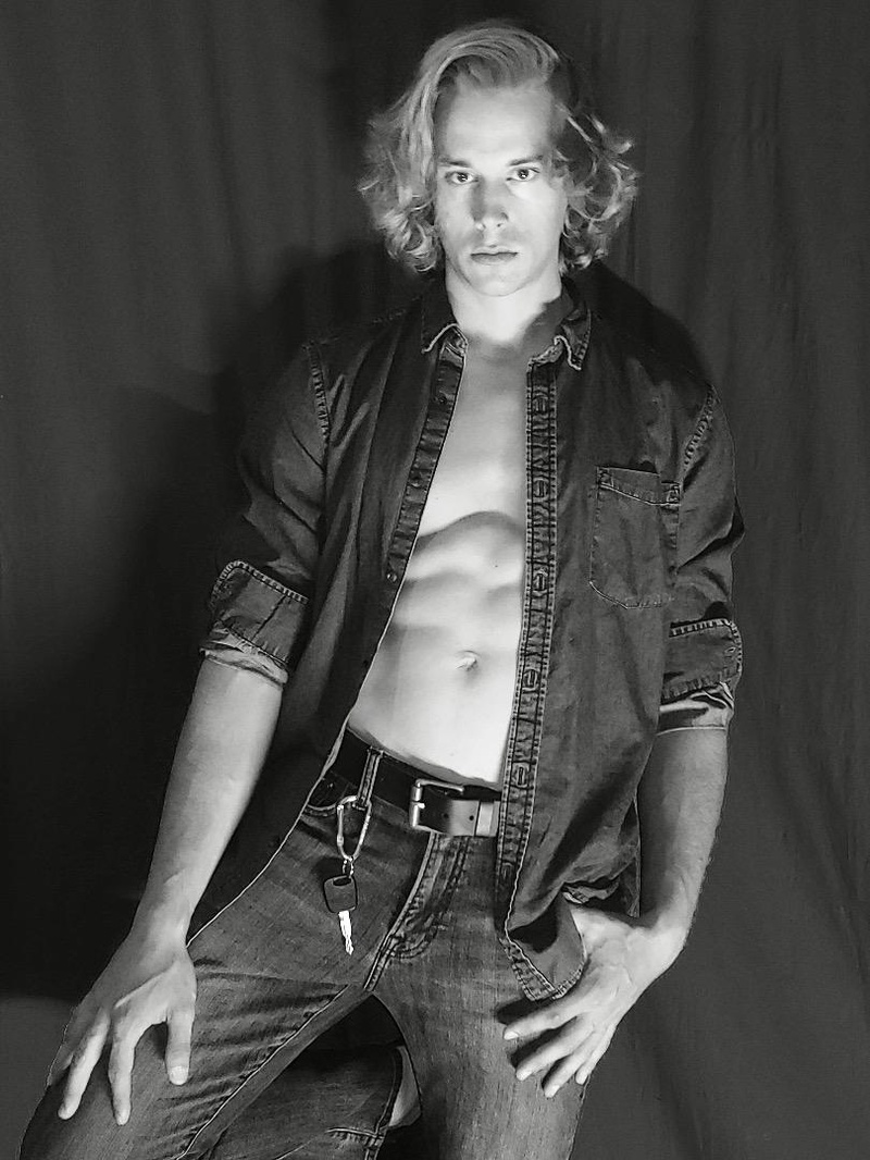 Male model photo shoot of Caydeon