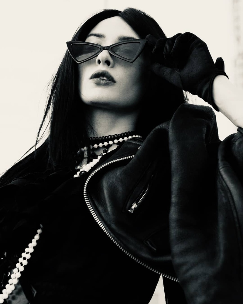 Female model photo shoot of Bella-Muerte