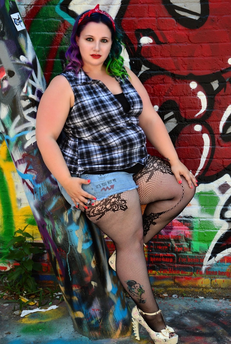 Female model photo shoot of Tattoothicky