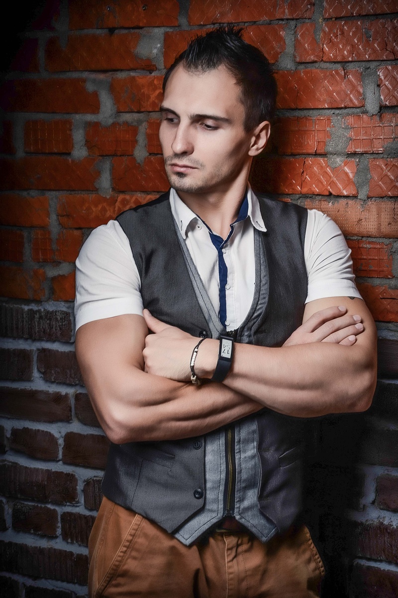 Male model photo shoot of Dryukov