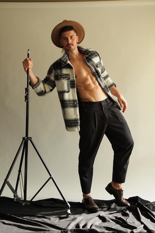 Male model photo shoot of mdziengo