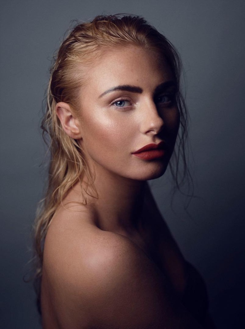 Female model photo shoot of Natliejade