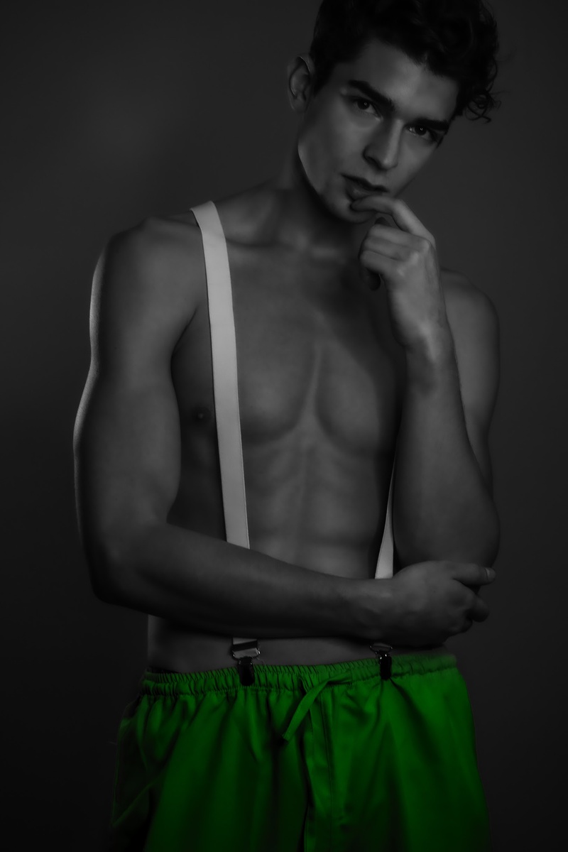Male model photo shoot of JohnathanRgouchie