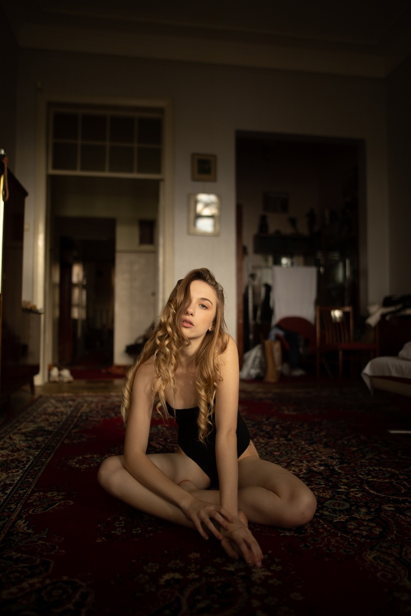 Female model photo shoot of Mur_Iricio