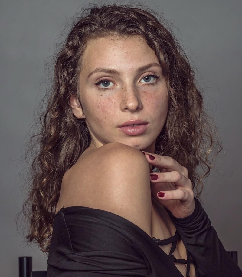 Female model photo shoot of iamMaceyJohnson