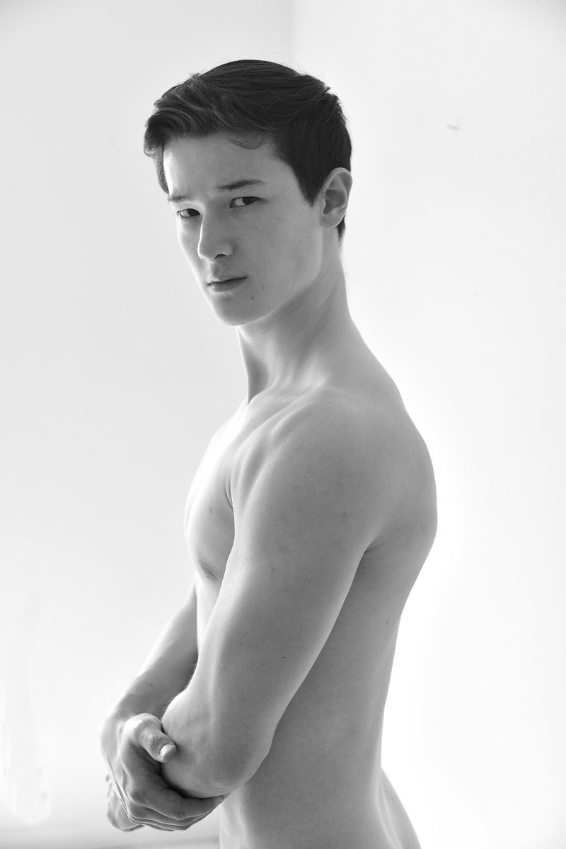 Male model photo shoot of Matthew Naglich