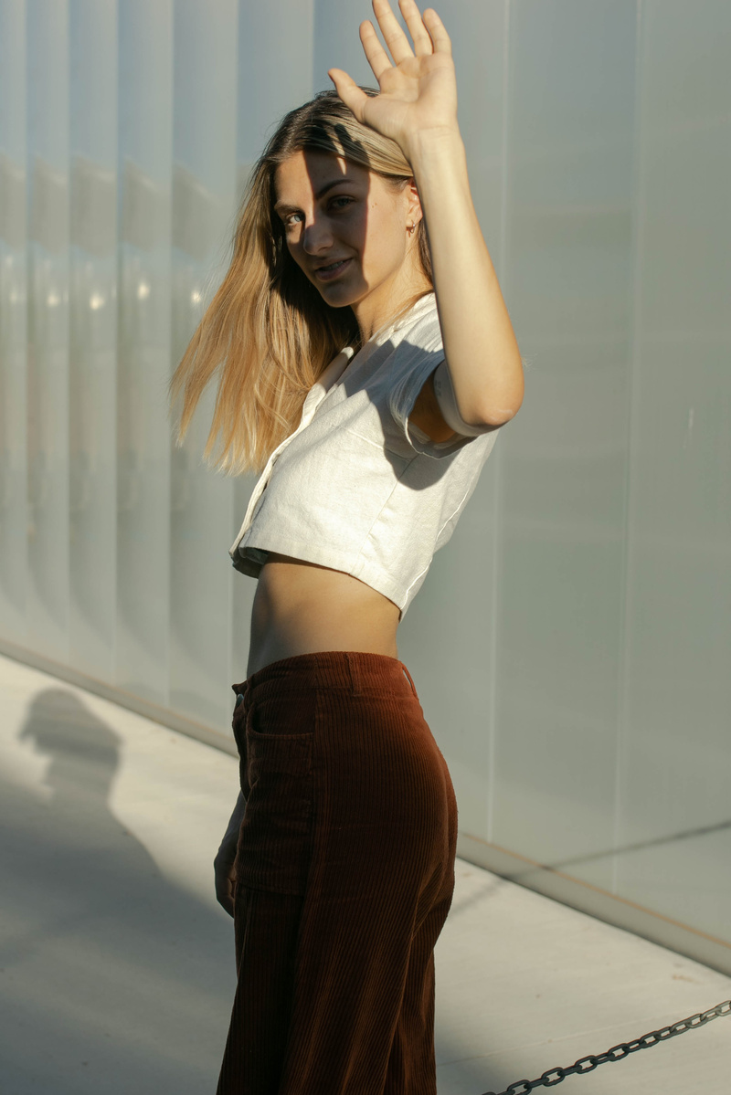 Female model photo shoot of Helayna