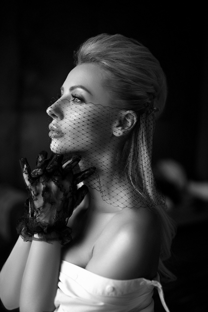 Female model photo shoot of Larisa Shatalova