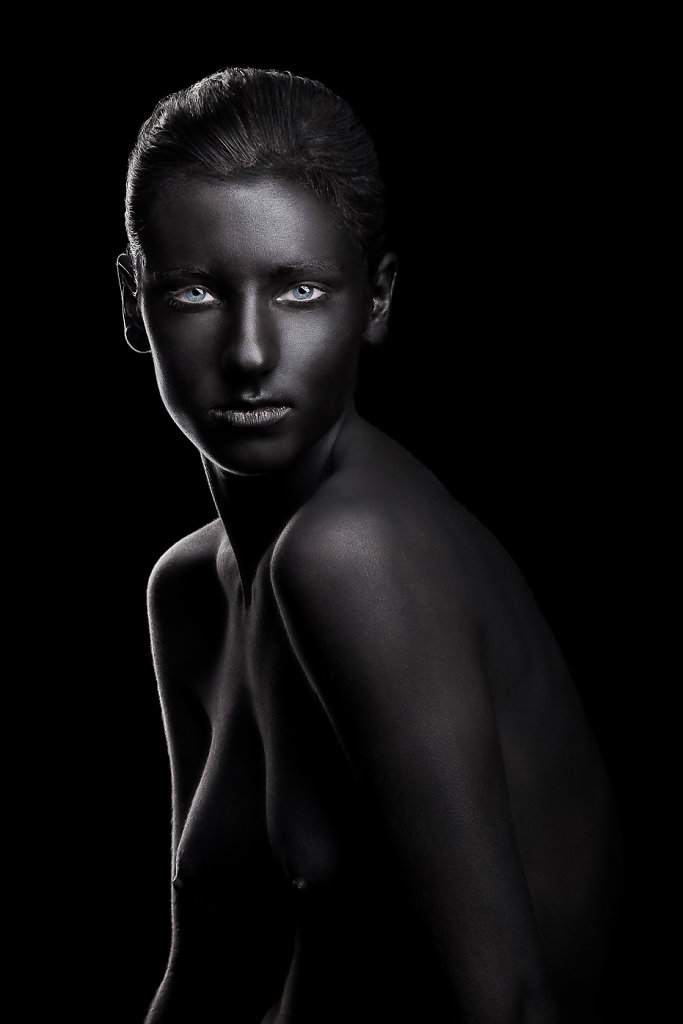 Male model photo shoot of Arthemus Photography