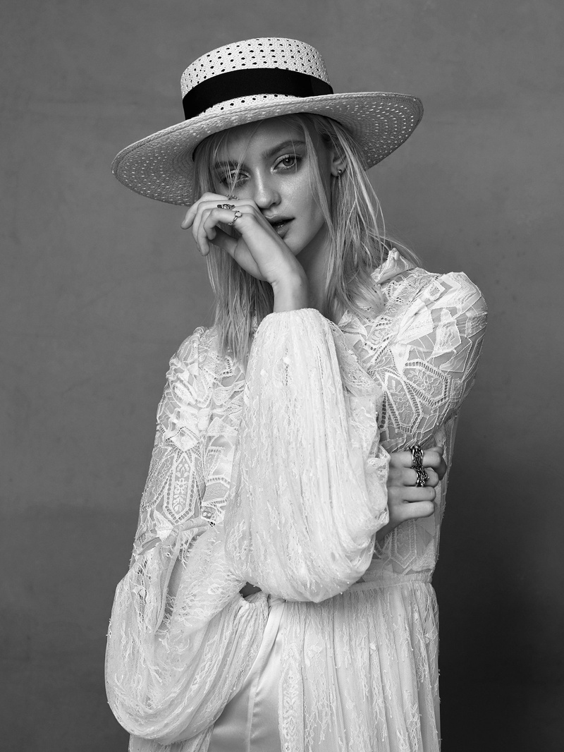 Female model photo shoot of Lesya Kostiv