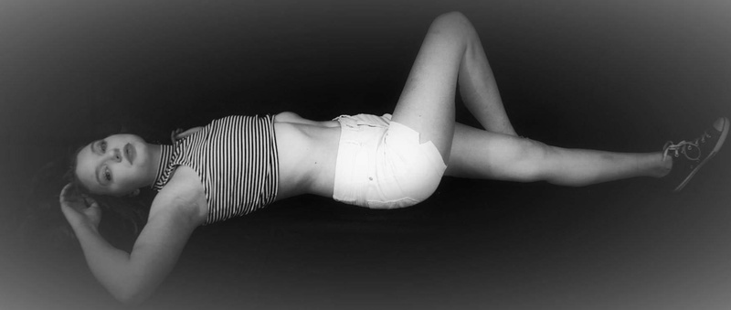 Female model photo shoot of Jaymi Miner 