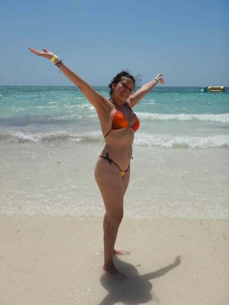 Female model photo shoot of MonikaDazzler in Bahamas