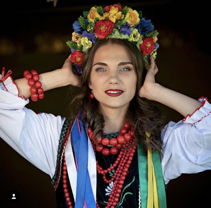 Female model photo shoot of Diana Vorobiova