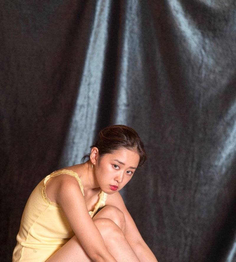 Female model photo shoot of Aripiano