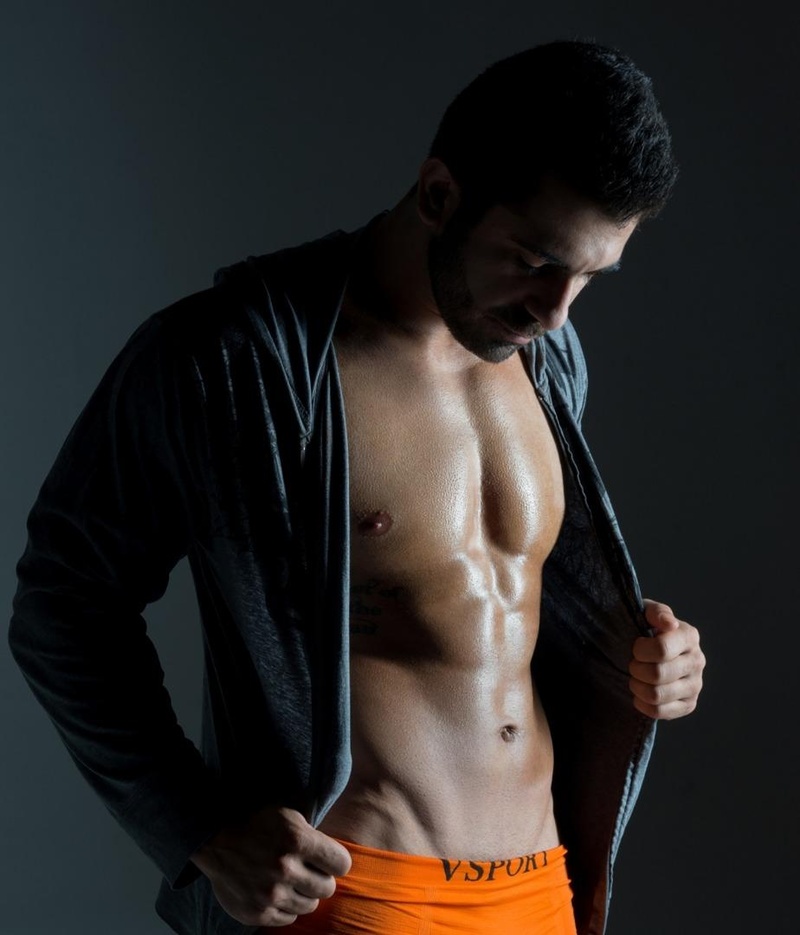 Male model photo shoot of Ramtin Imani 