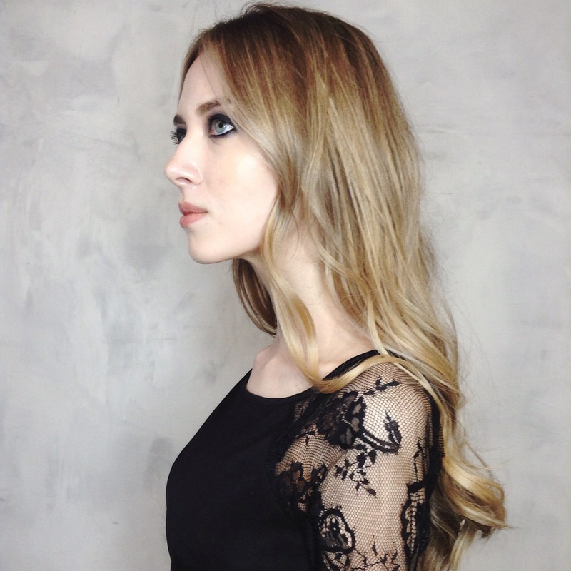 Female model photo shoot of Daria_D