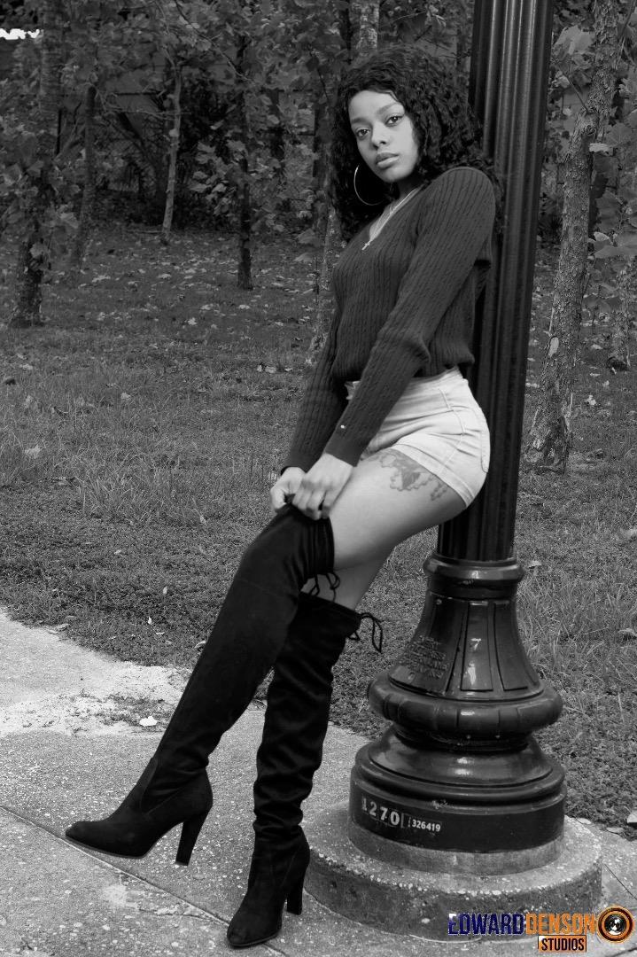 Female model photo shoot of Nia Anthony in Jacksonville FL