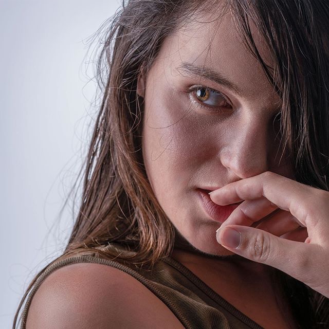 Female model photo shoot of Aim model in UK, makeup by Layal MUA