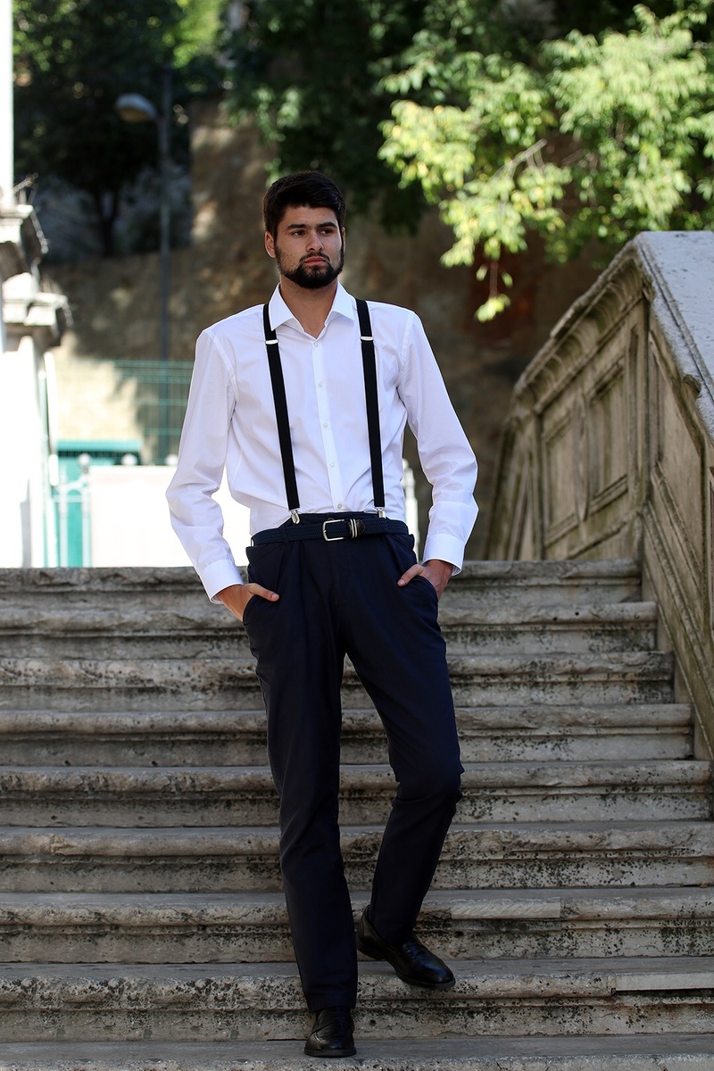 Male model photo shoot of Goncalo Pinto in Alfama