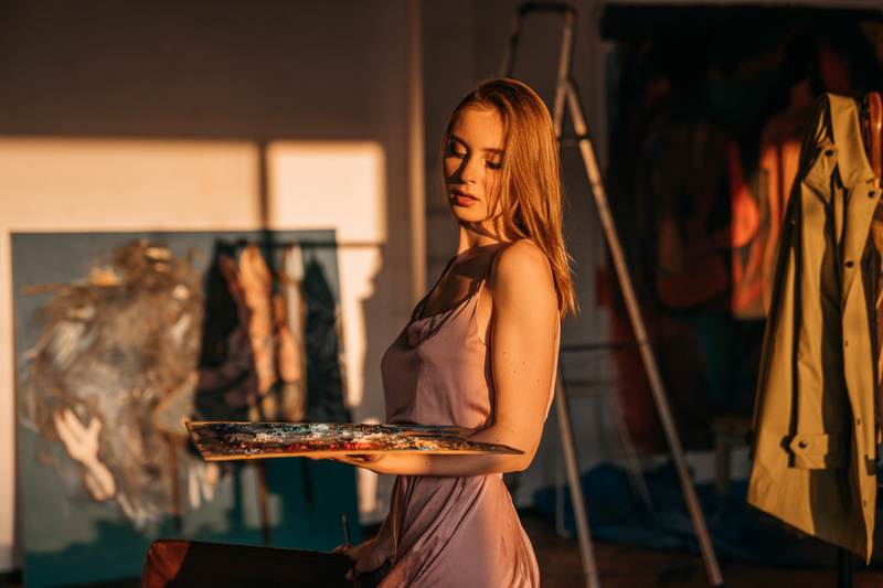 Female model photo shoot of Elizaveta Rennie in Lviv