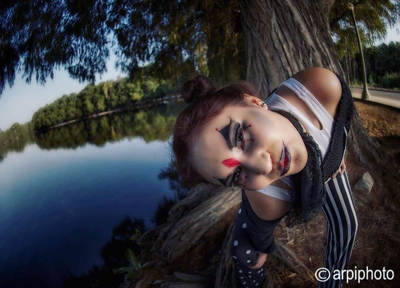 Female model photo shoot of Red lip Gwen