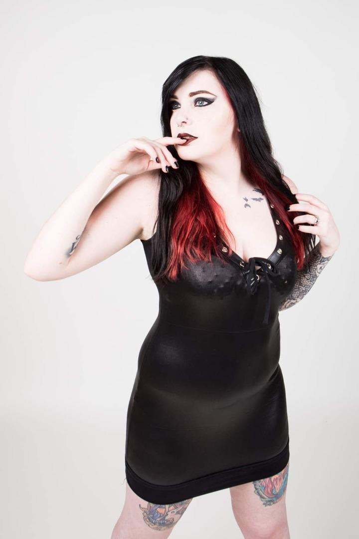 Female model photo shoot of Amy Asylum