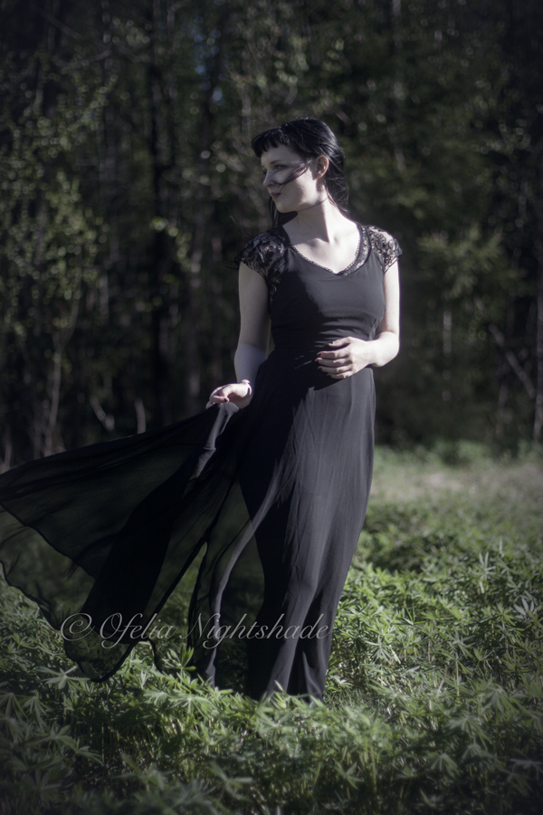 Female model photo shoot of Ofelia_Nightshade in Forshaga