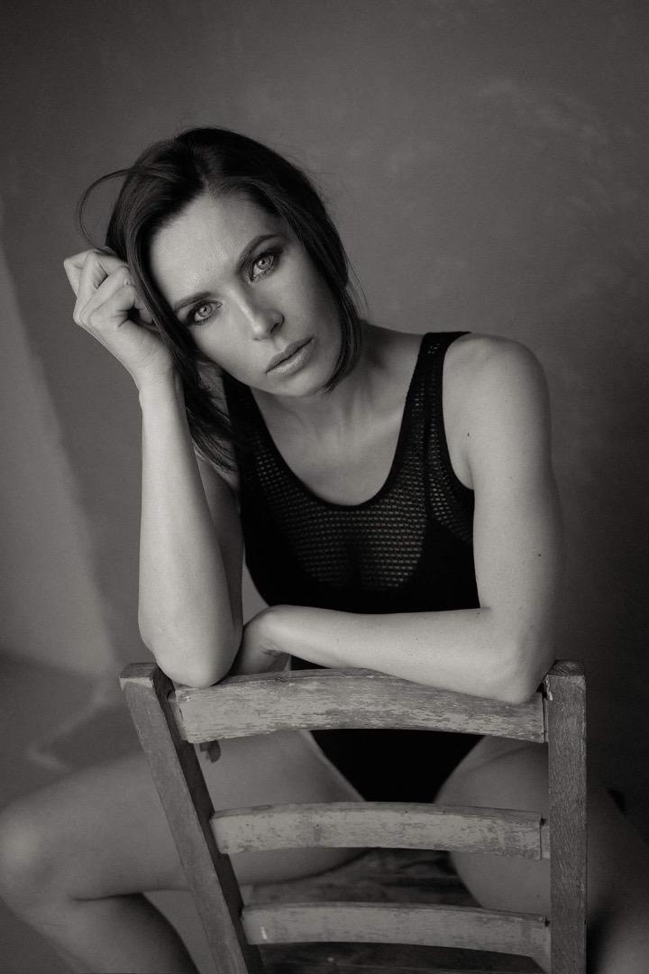 Female model photo shoot of Elena Gallina