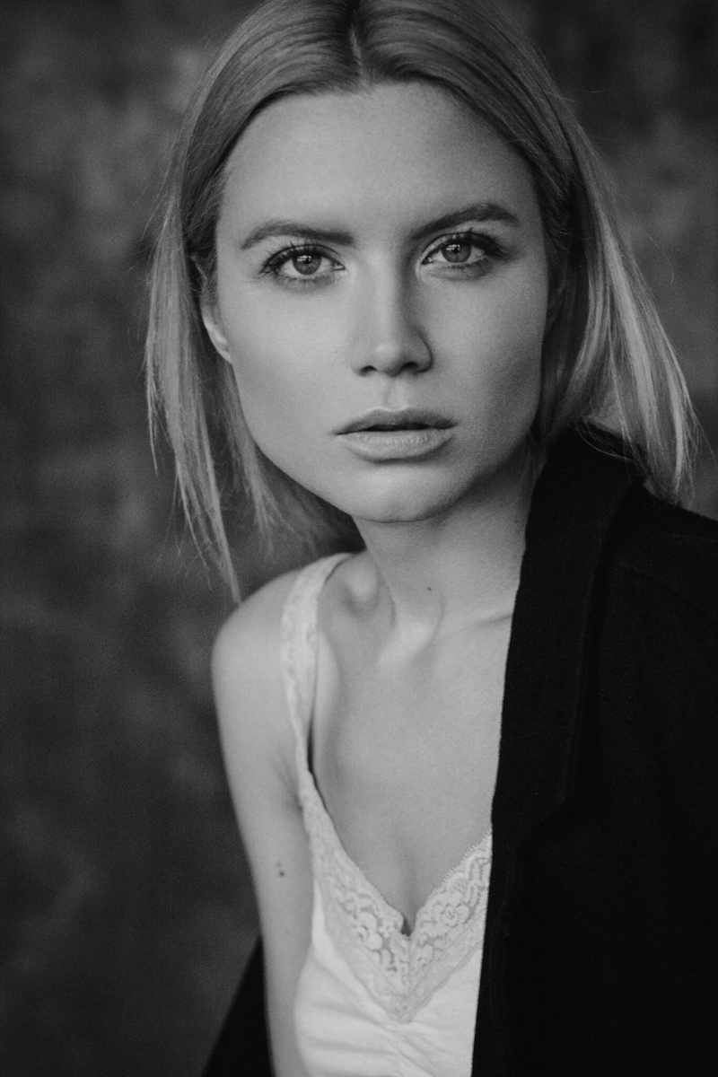 Female model photo shoot of VALENTINA