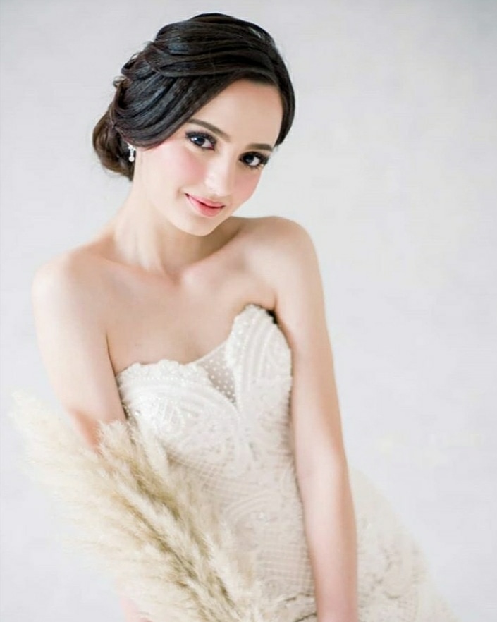 Female model photo shoot of Marija Mincic