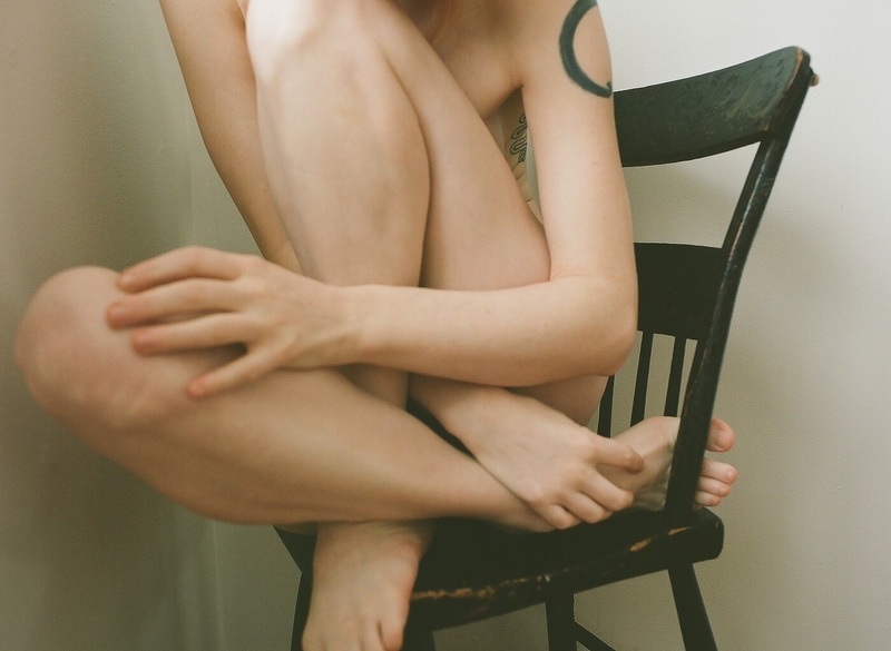 Female model photo shoot of Ruby Slipper