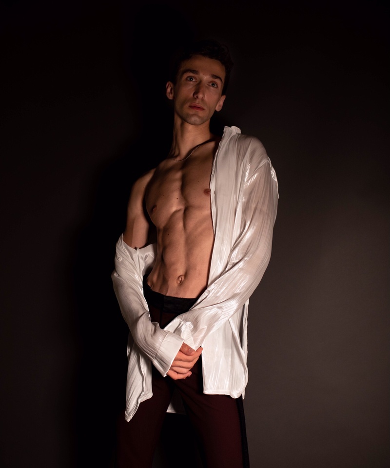 Male model photo shoot of Xhuljo Zere