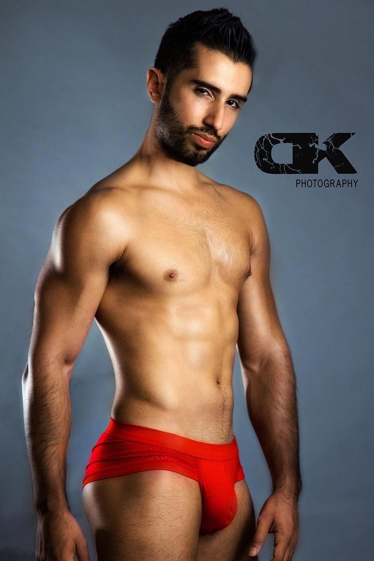 Male model photo shoot of Erick Pomplun