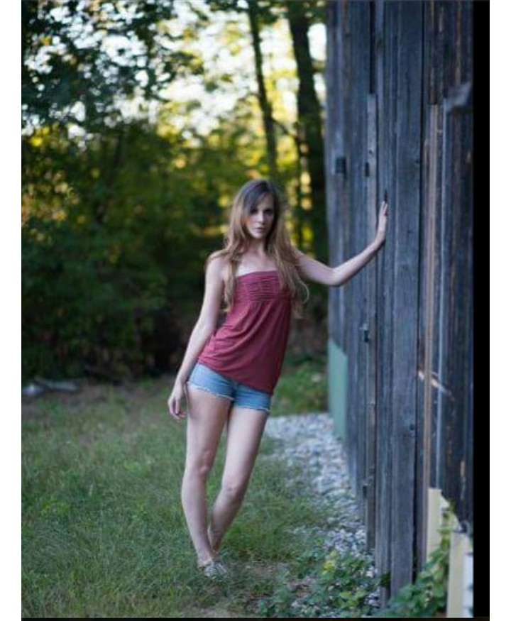 Female model photo shoot of Sarlynn623