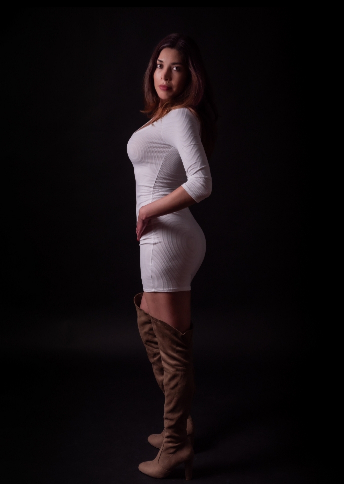 Female model photo shoot of yiolivas13 in Dallas/Fort Worth, Texas