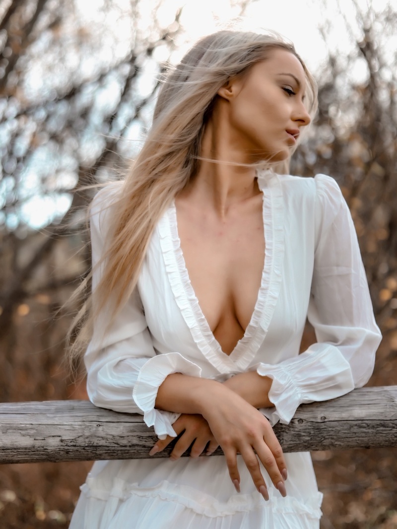 Female model photo shoot of Niyahv Jurik