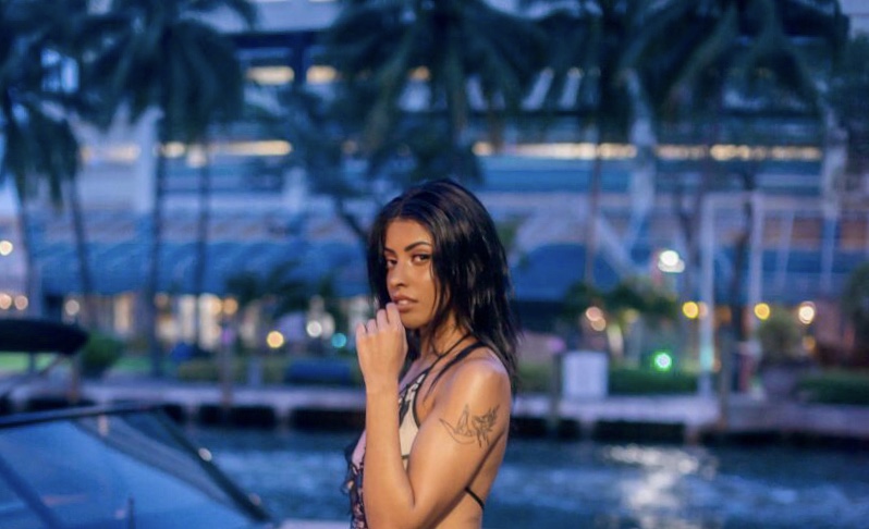 Female model photo shoot of Fijithedripp