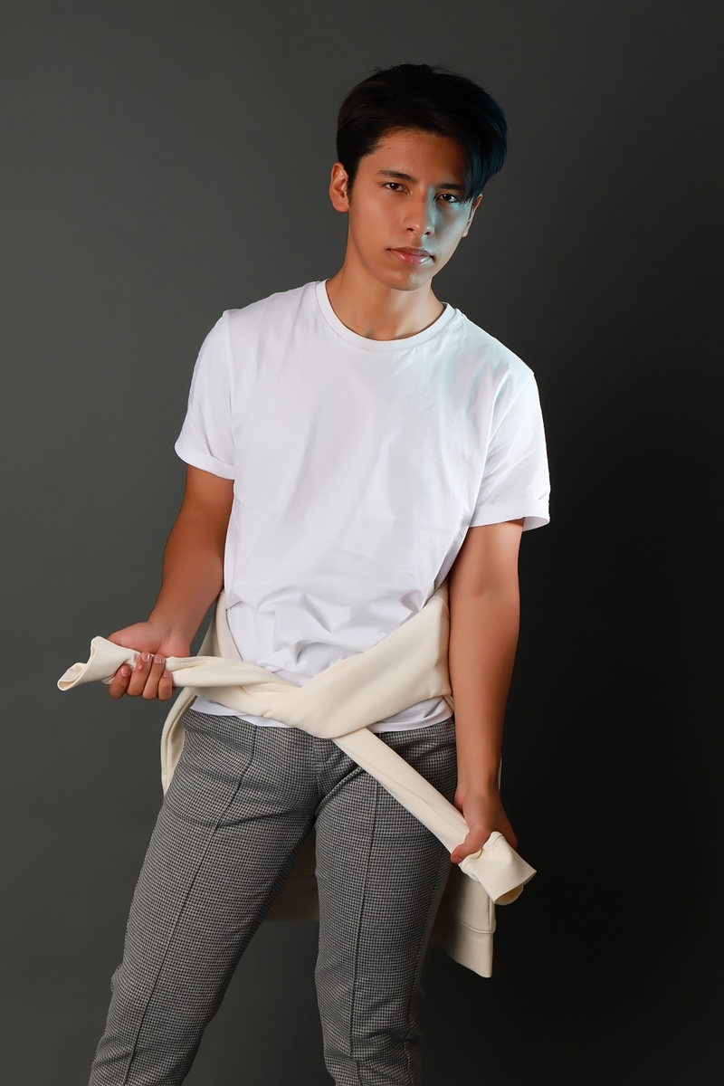 Male model photo shoot of DiegoCarranza