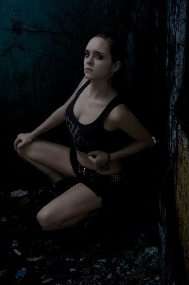 Female model photo shoot of Isy G2